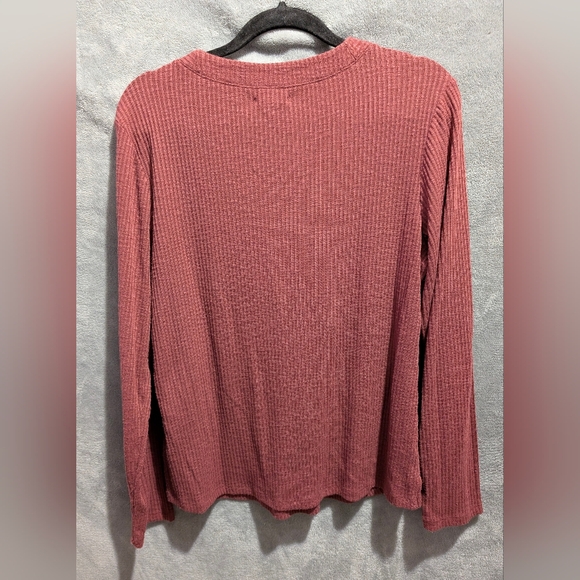 Maurice's top - Picture 4 of 4